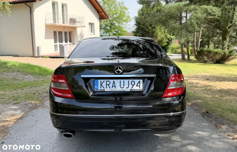 Mercedes-Benz Klasa C 250 CDI DPF 4Matic 7G-TRONIC BlueEFFICIENCY Avantgarde - 9
