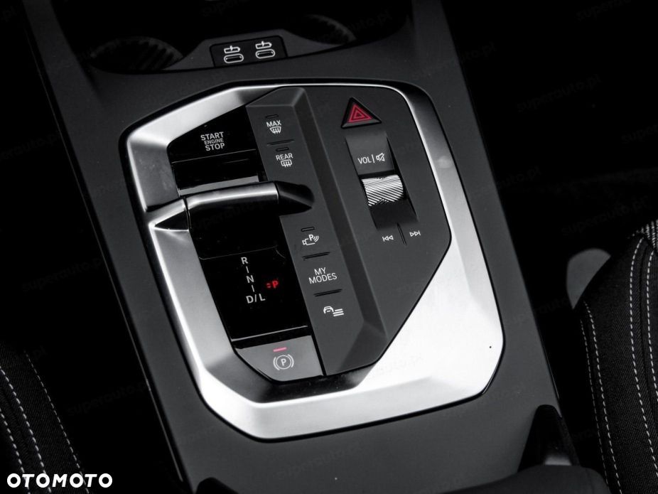 BMW Seria 1 120 mHEV - 14