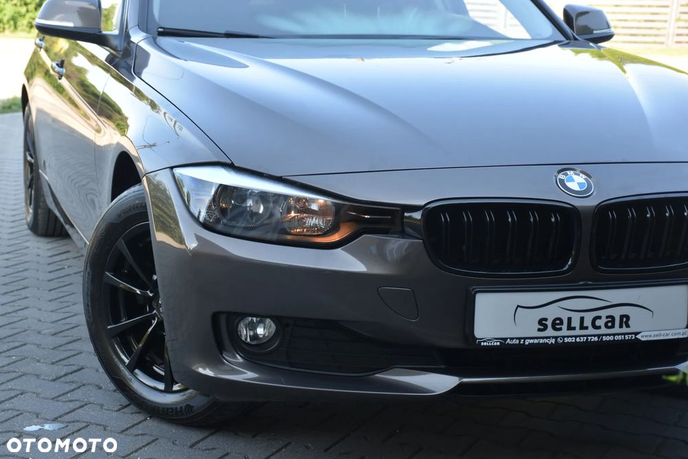 BMW Seria 3 ver-318d-luxury-line - 36