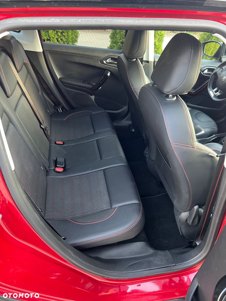 Peugeot 2008 PureTech 110 Stop&Start GT-Line Edition - 14