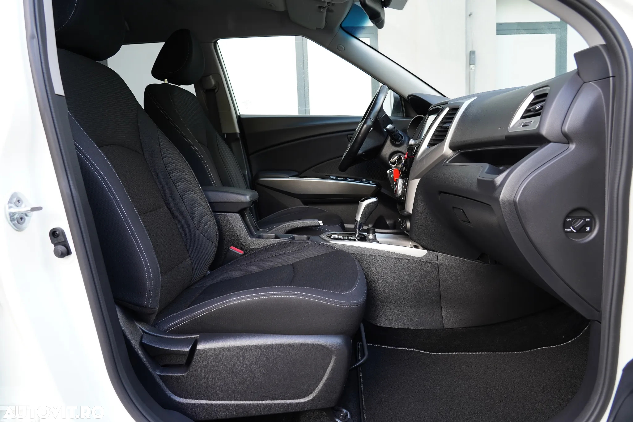 SsangYong Tivoli 1.6 e-XDi 4WD Aut. Sapphire - 8