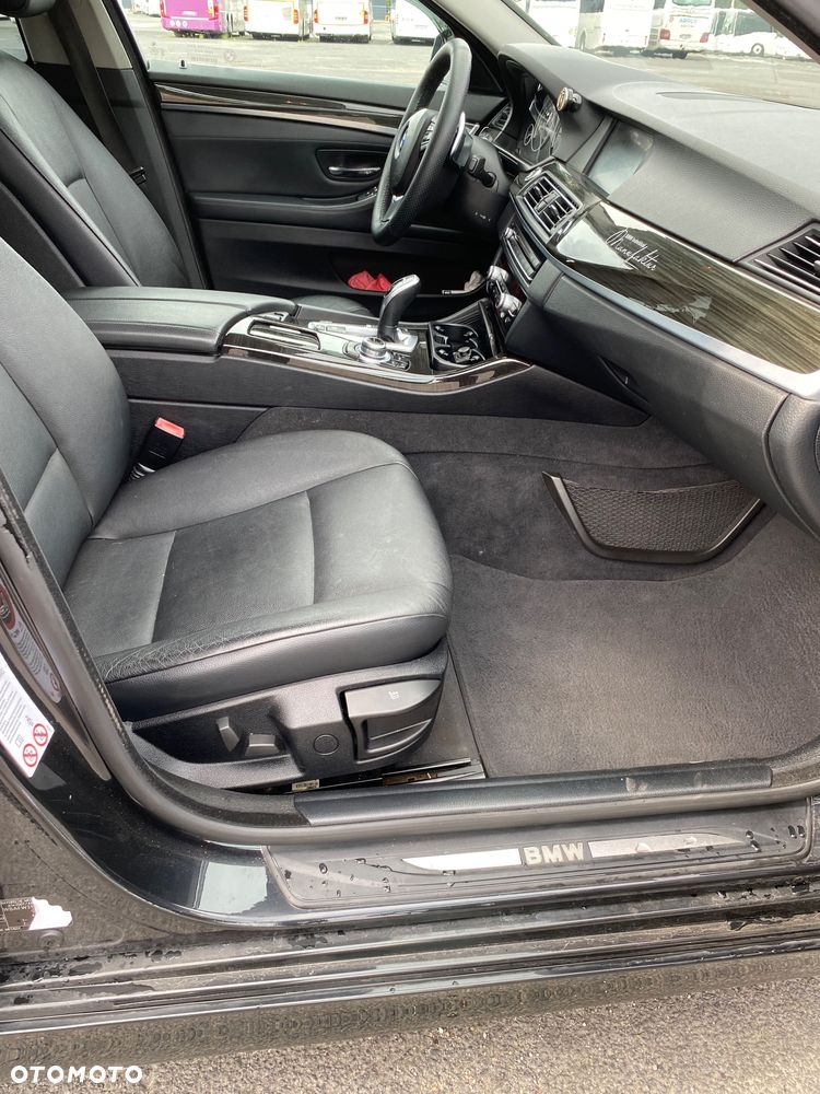 BMW Seria 5 525d - 18
