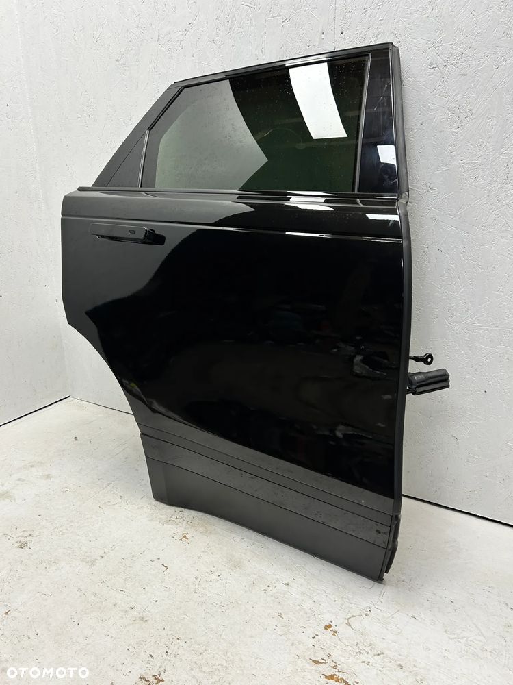 Drzwi prawe prawy tył Land Rover Range Rover Velar L560 Santorini black LRC820 - 5