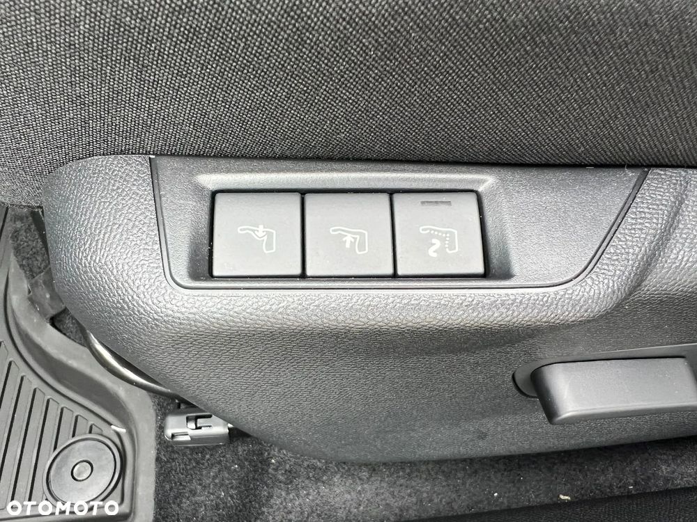 Citroën C4X 1.2 mHEV Max eDCT6 - 10