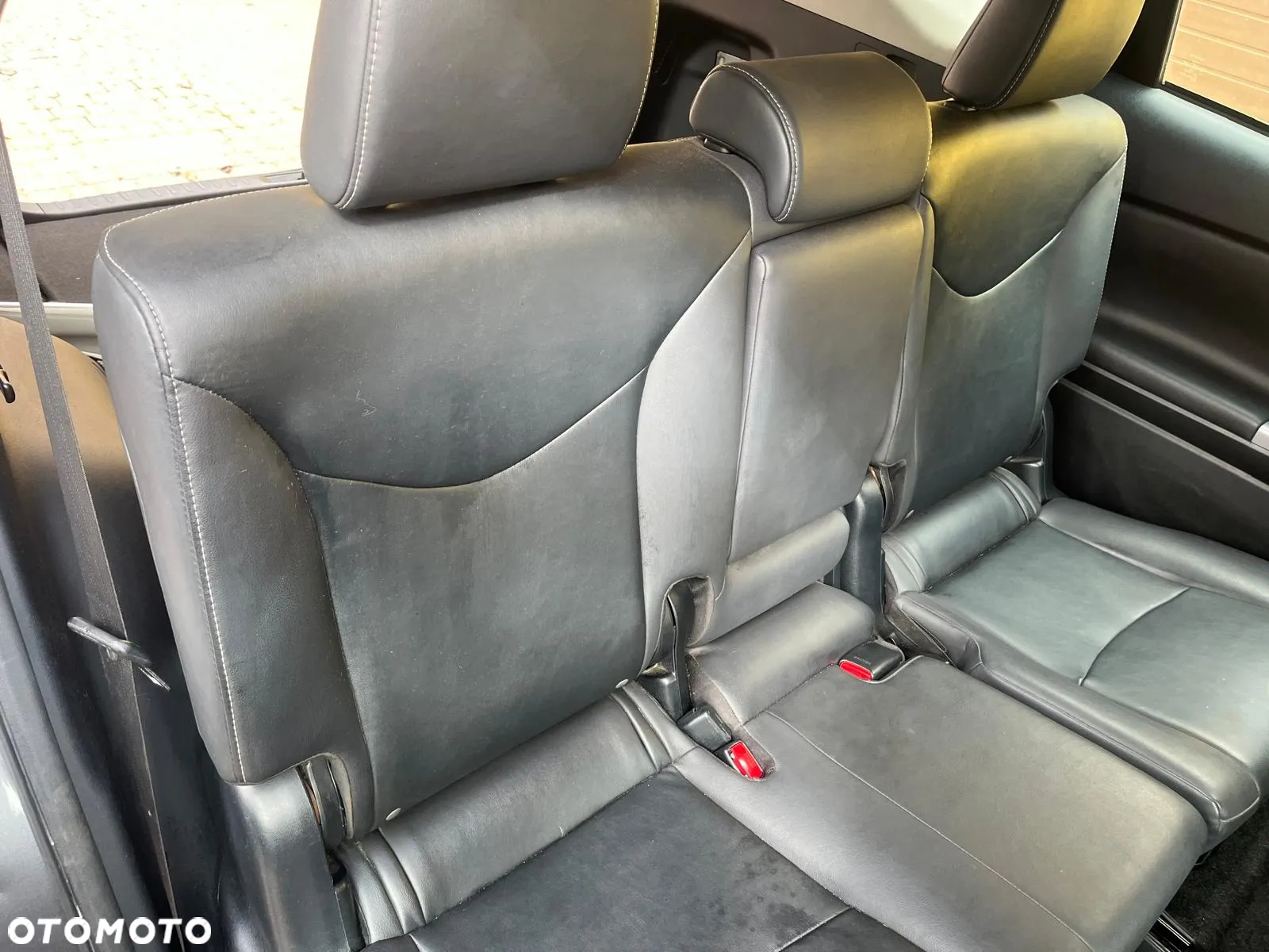 Toyota Prius+ (Hybrid) Executive - 12