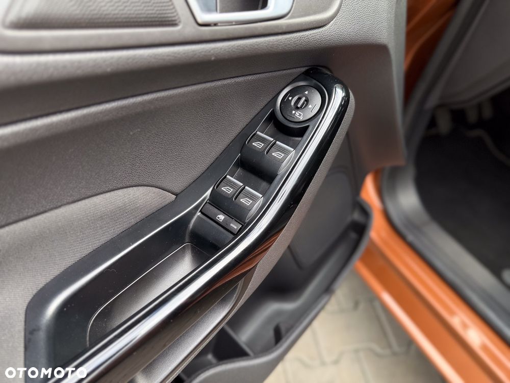Ford Fiesta 1.0 EcoBoost Titanium - 19
