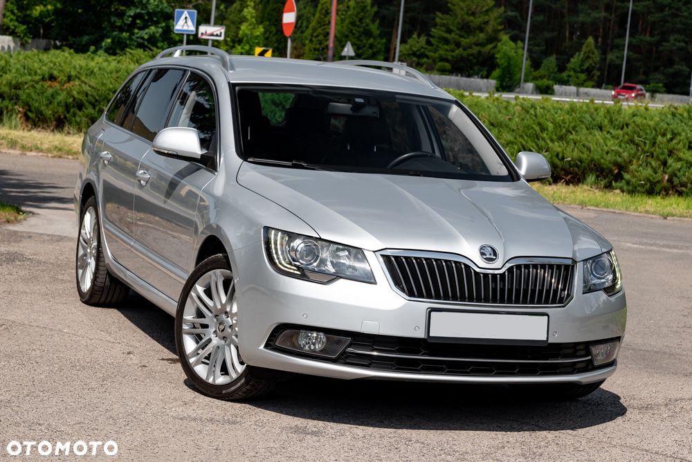 Skoda Superb 2.0 TDI Green tec 4x4 DSG Elegance - 4