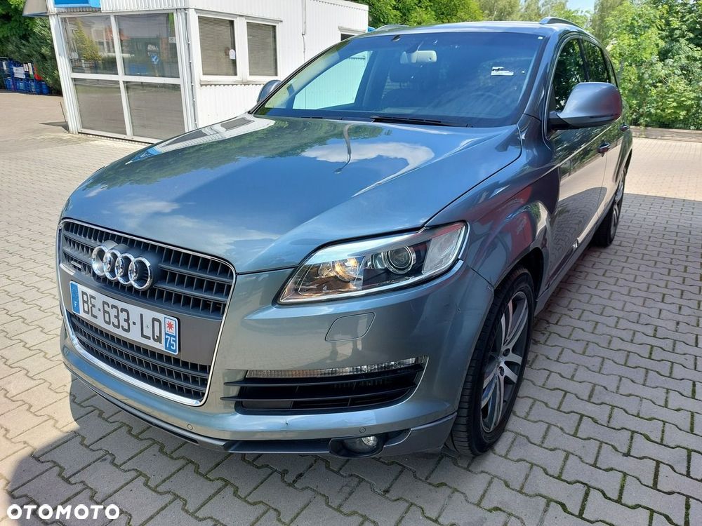 Audi Q7 - 1