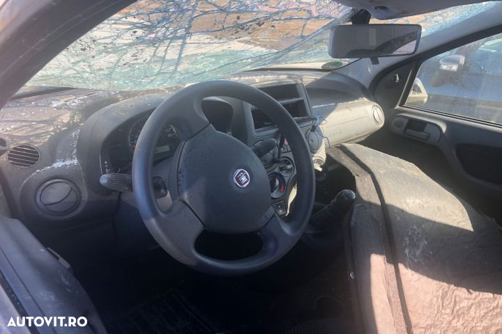 Punte spate 1.1B Fiat Panda 2 [2003 - 2011] Hatchback 5-usi 1.1 MT (5 - 8