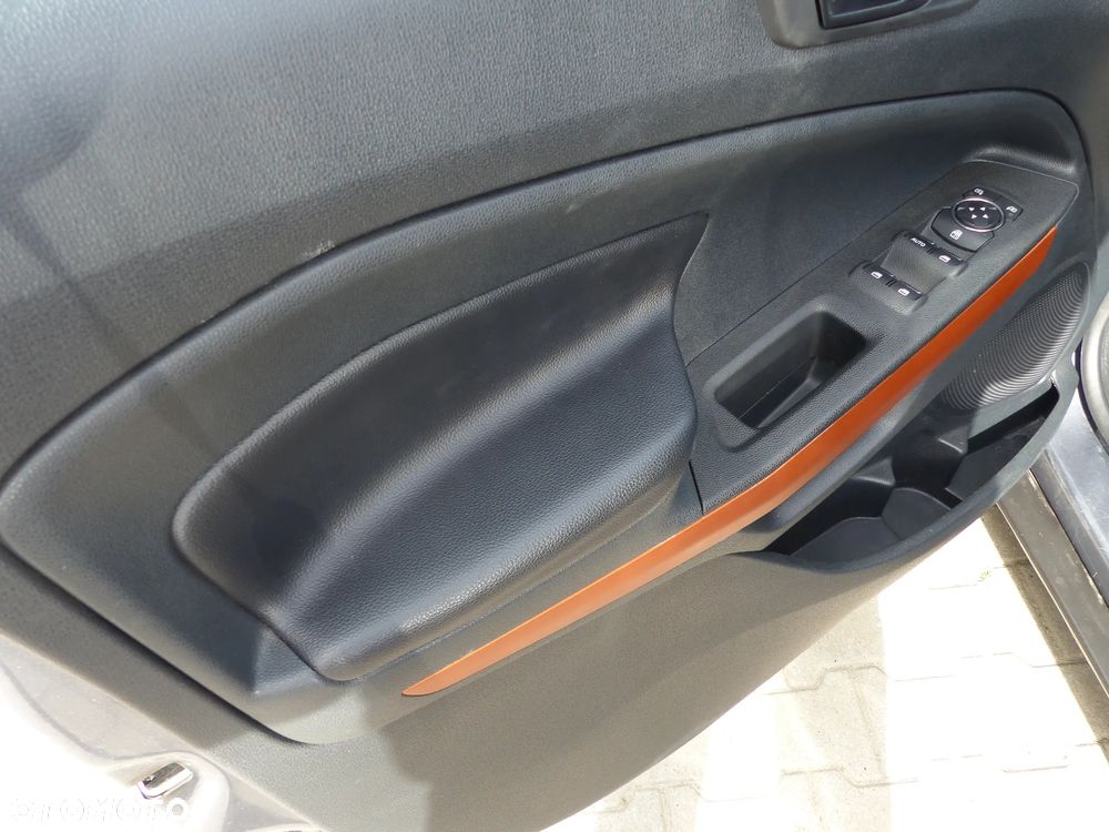 Ford EcoSport - 27