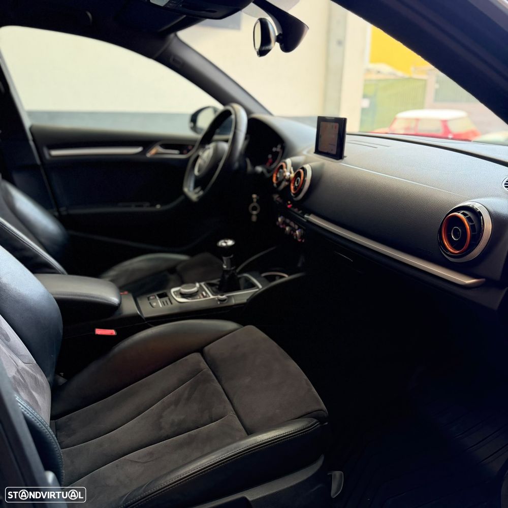 Audi A3 Sportback 2.0 TDI S line Sport Pack - 5