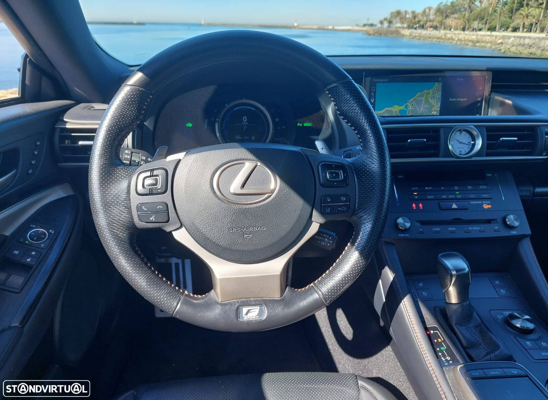Lexus rc-300h Black Edition - 17