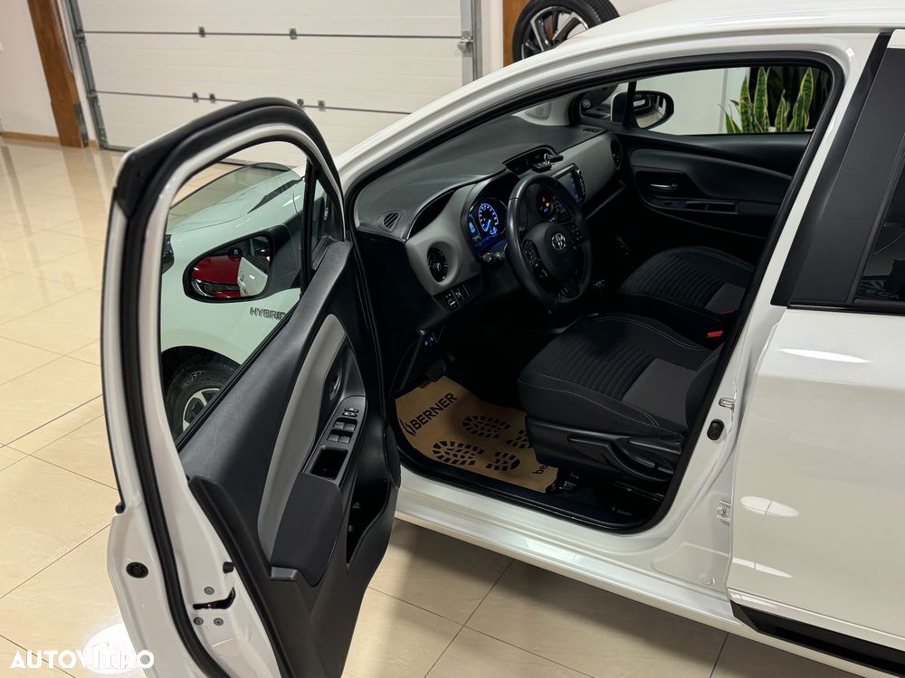 Toyota Yaris 1.5 VVT-i HSD Sol - 10