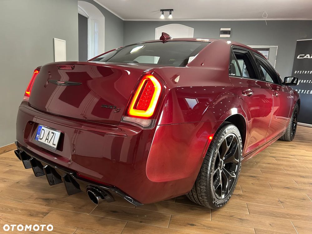 Chrysler 300s - 16