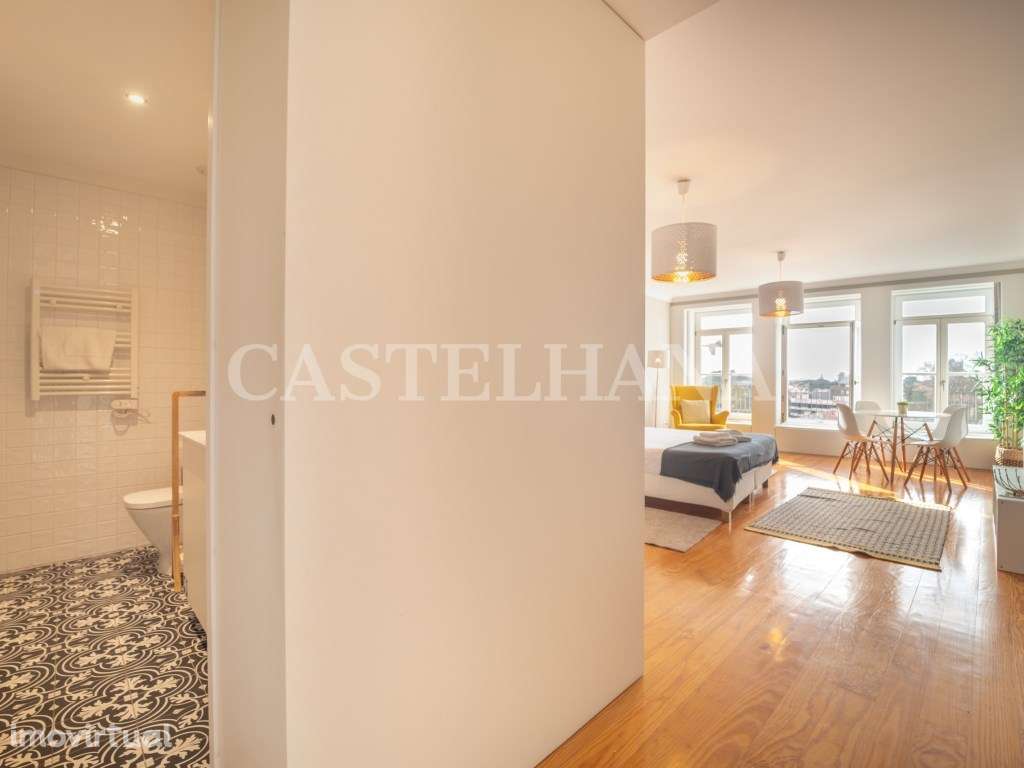 Apartamento T0 no centro do Porto - Grande imagem: 2/22