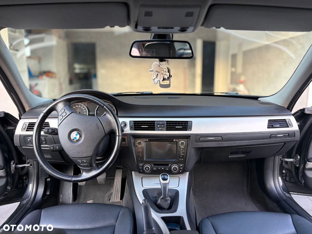 BMW Seria 3 320d - 6