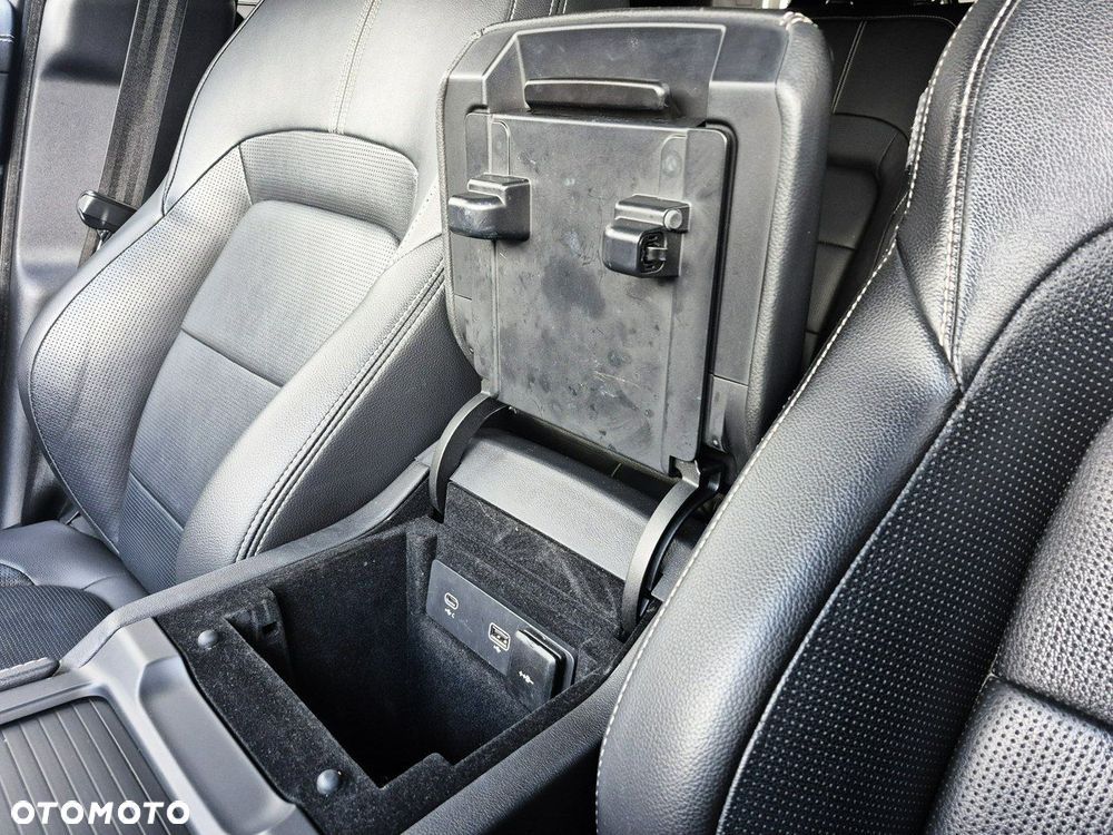 Jaguar F-Pace - 41