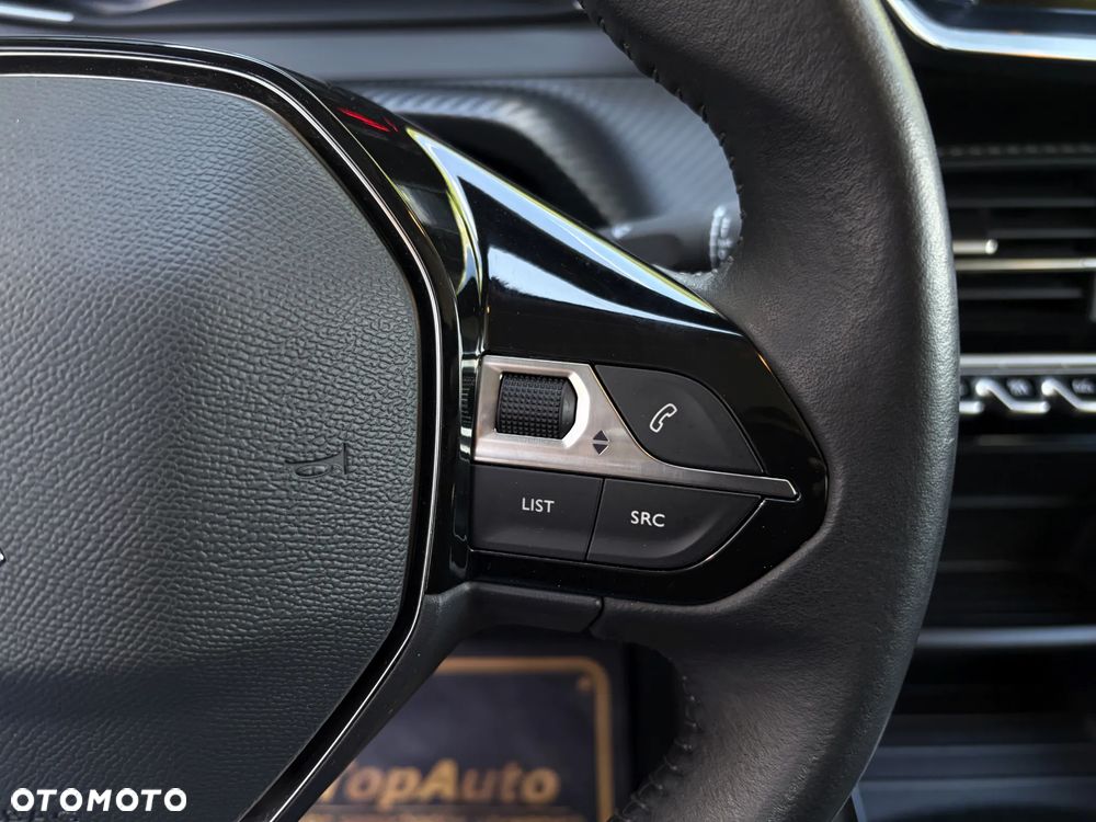 Peugeot 2008 PureTech 100 Allure - 24