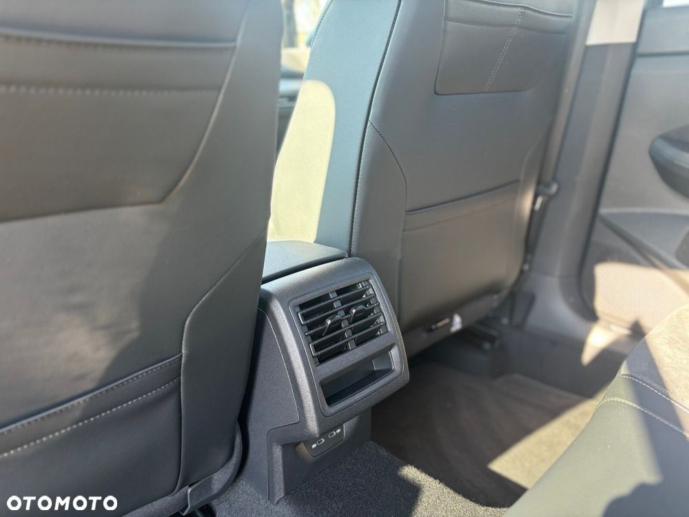 Volkswagen Golf Variant - 19