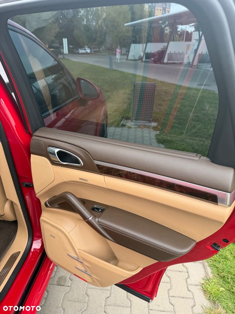 Porsche Cayenne GTS - 12