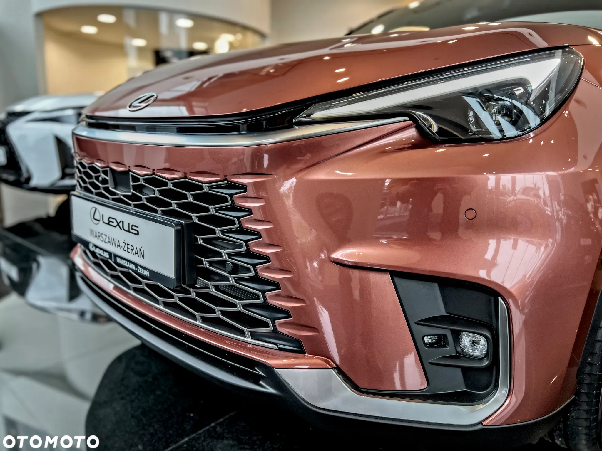 Lexus LBX - 7