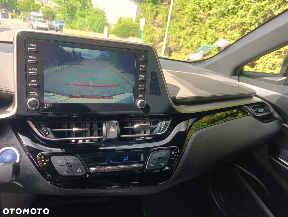 Toyota C-HR Business-Edition - 21