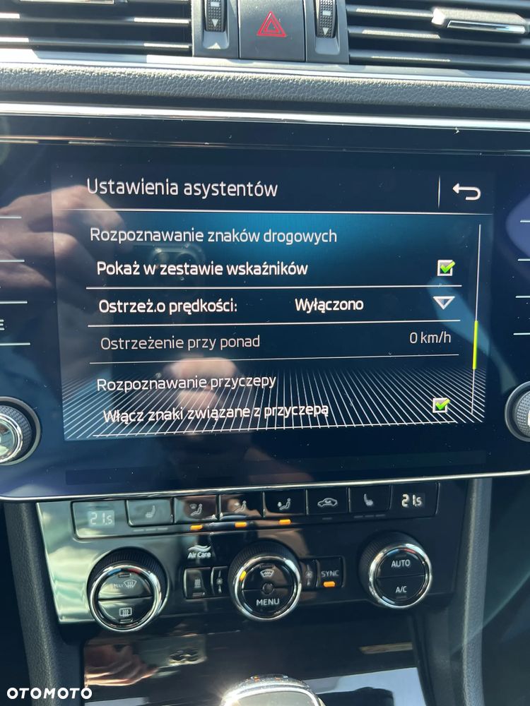 Skoda Superb 2.0 TDI 4x4 Sportline DSG - 37