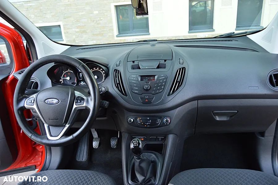 Ford Tourneo Courier 1.5 TDCi Ambiente - 8