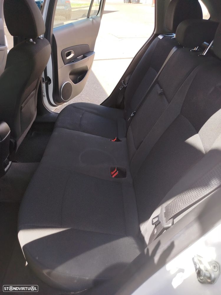 Chevrolet Cruze SW - 11