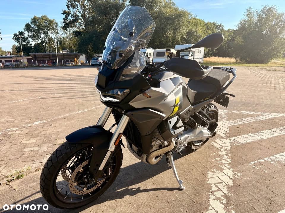 Moto Guzzi Stelvio - 3