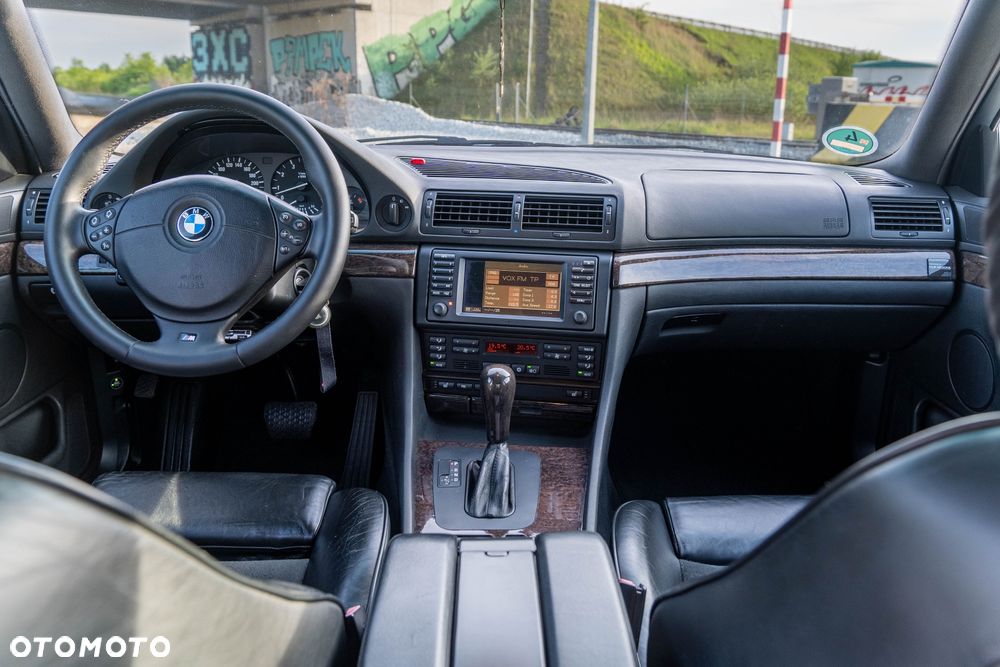 BMW Seria 7 740i - 37