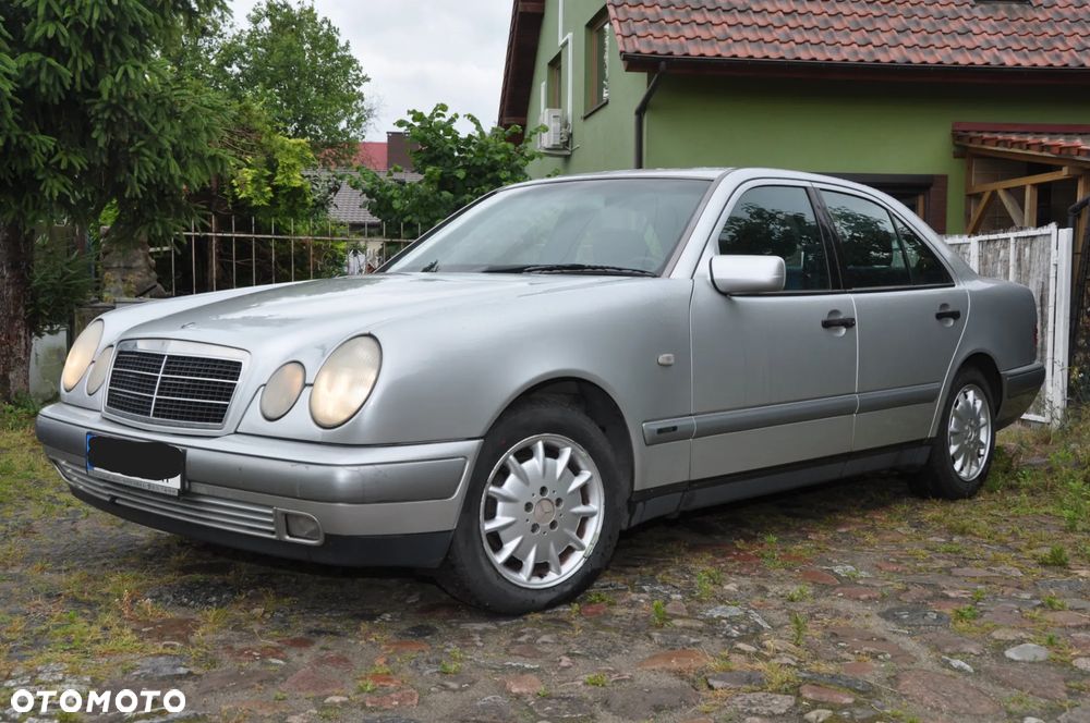 Mercedes-Benz Klasa E - 3