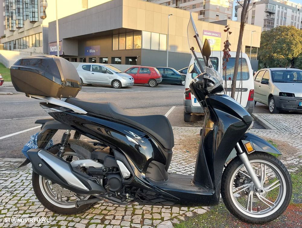 Honda SH SH350i - 10