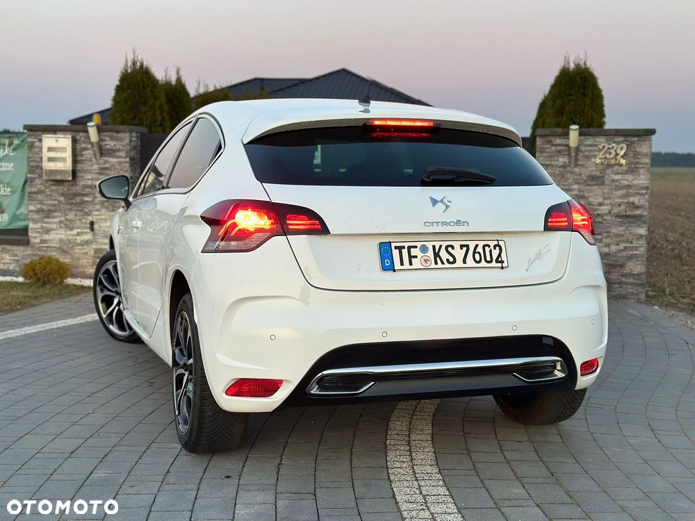 Citroën DS4 BlueHDi 120 S&S SoChic - 21