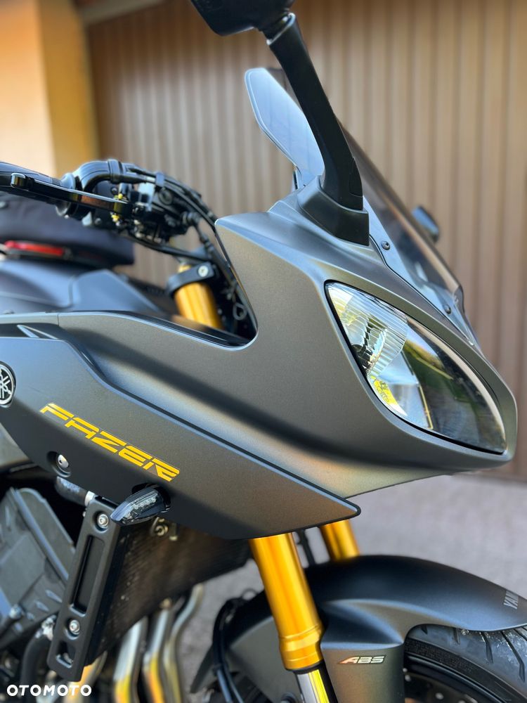Yamaha FZ8 - 4