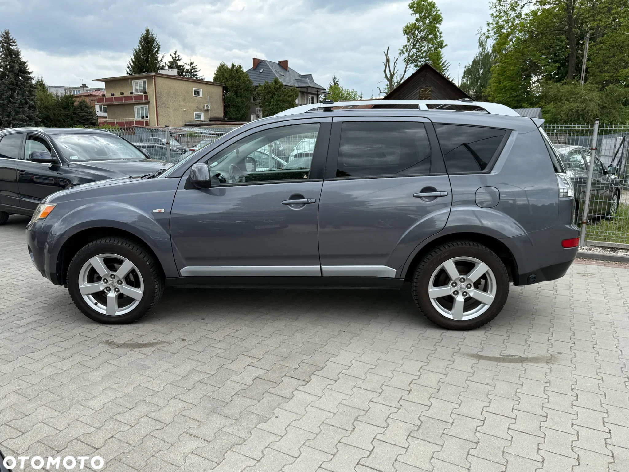 Mitsubishi Outlander 2.4 Intense + - 14
