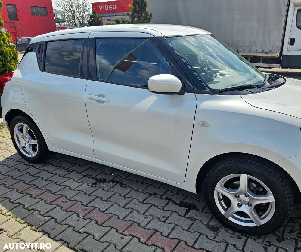 Suzuki Swift M-Hybrid 1.2 Passion - 3