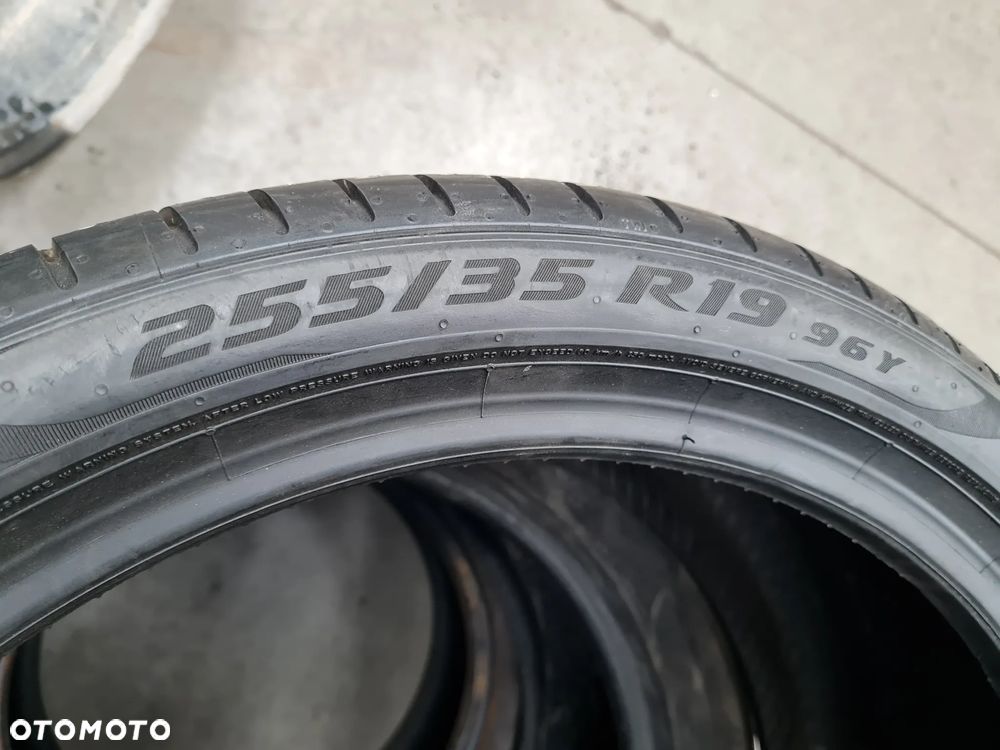 PIRELLI P Zero PZ4 RFT 255/35R19 2025 NOWA - 2