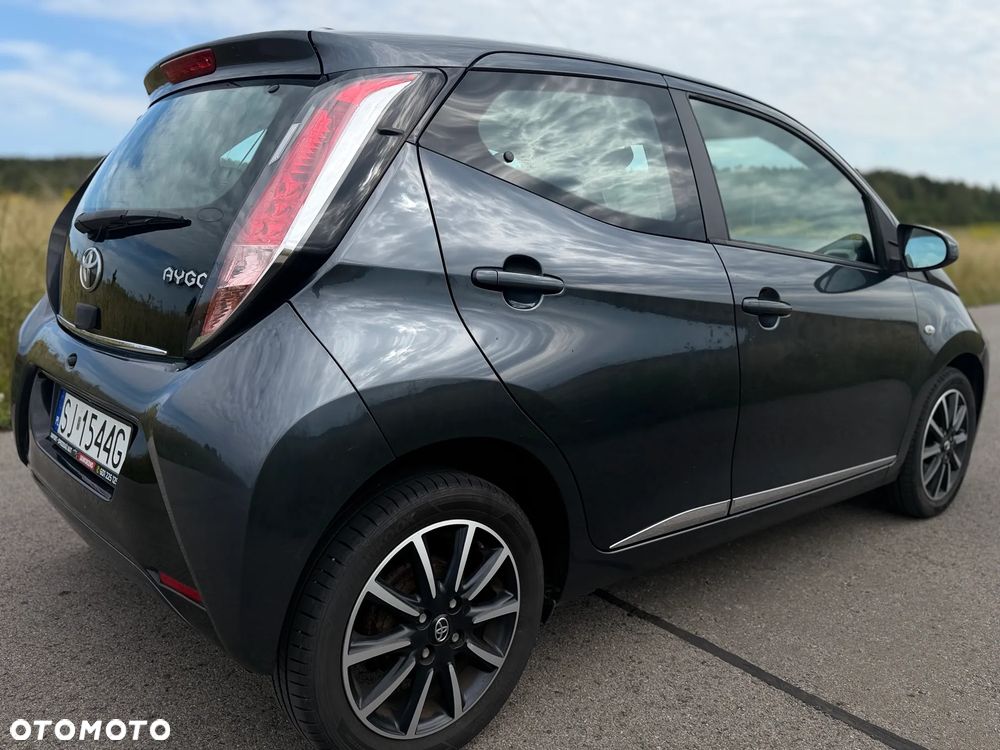 Toyota Aygo x-clusiv - 34