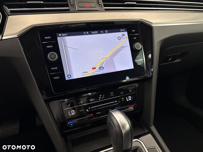 Volkswagen Passat 1.5 TSI EVO Elegance DSG - 16