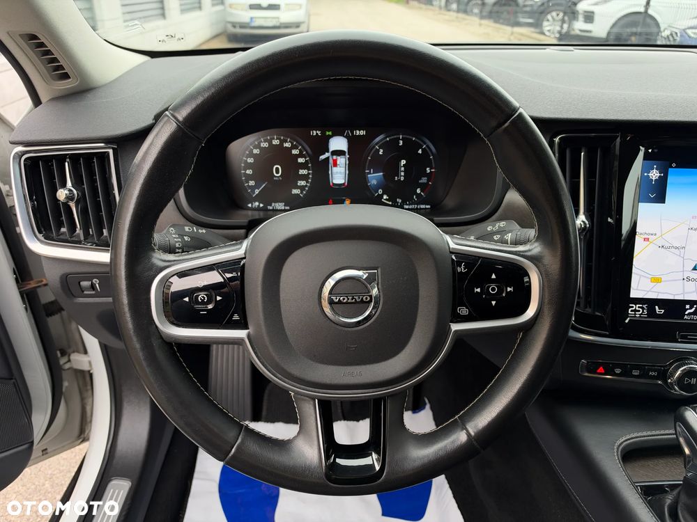 Volvo V90 Cross Country D5 AWD Pro - 22