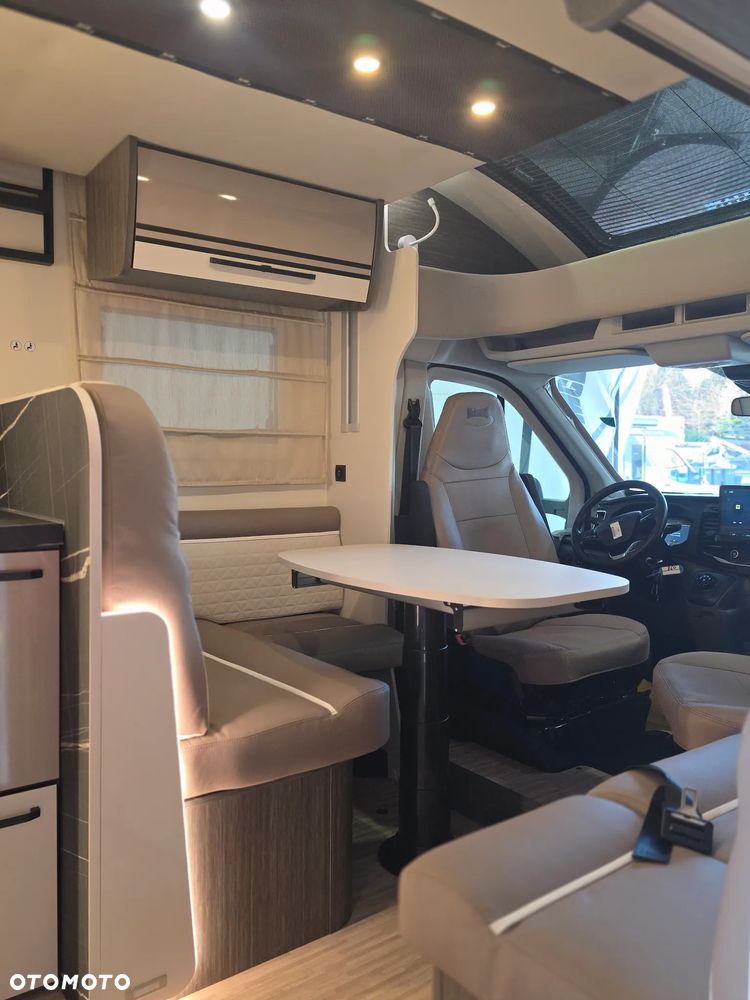 McLOUIS MC4 860 - MODEL 2026 -AUTOMAT ZIMOWY  5 osobowy, 6.99m  PoŁintegra 2x łóżko Elektryczne - 19