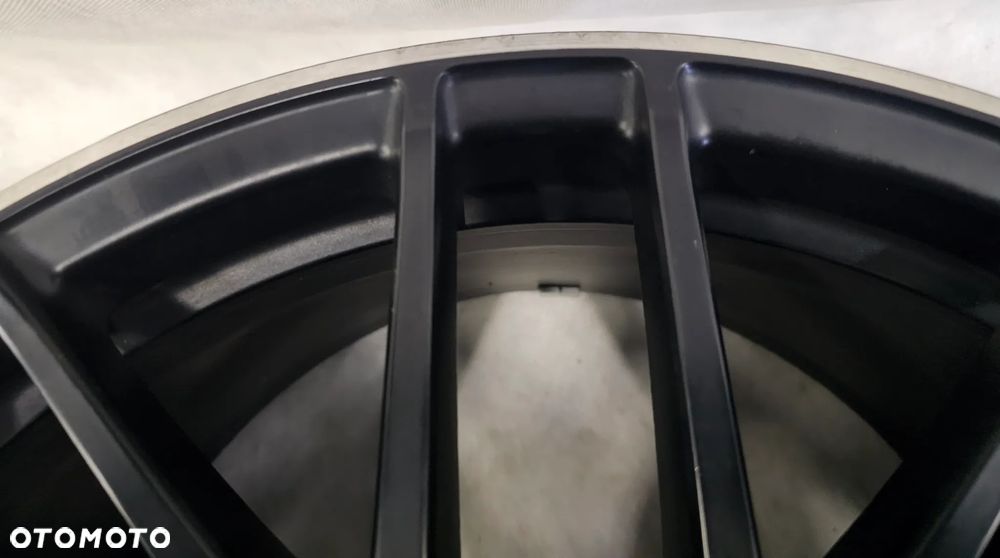 Felga A2054011800 MERCEDES C KLASA AMG C63 9,5x19 ET56 - 3