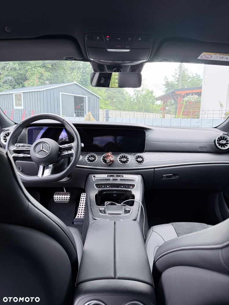 Mercedes-Benz CLS 300 d 4-Matic AMG - 5