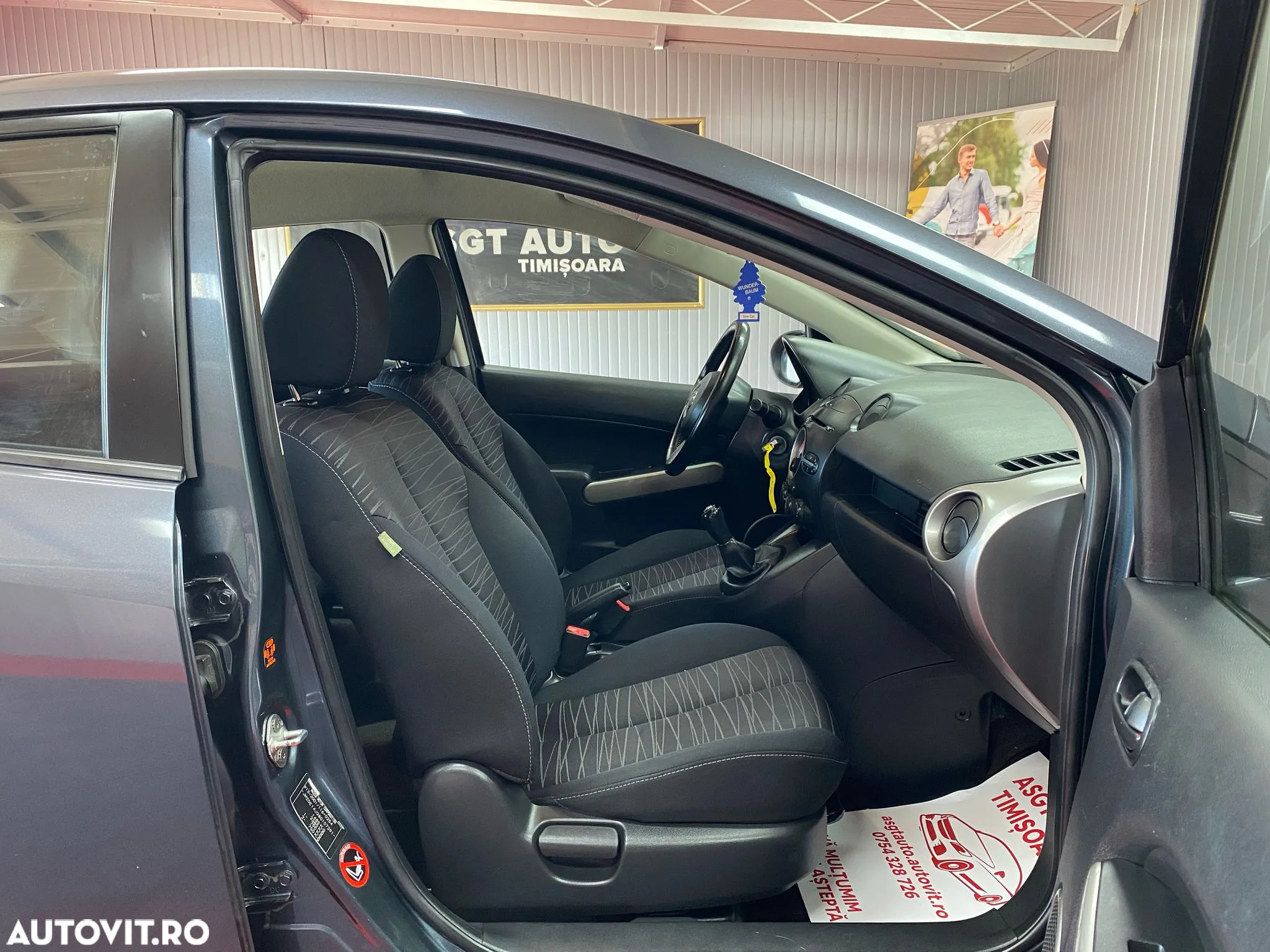 Mazda 2 - 12