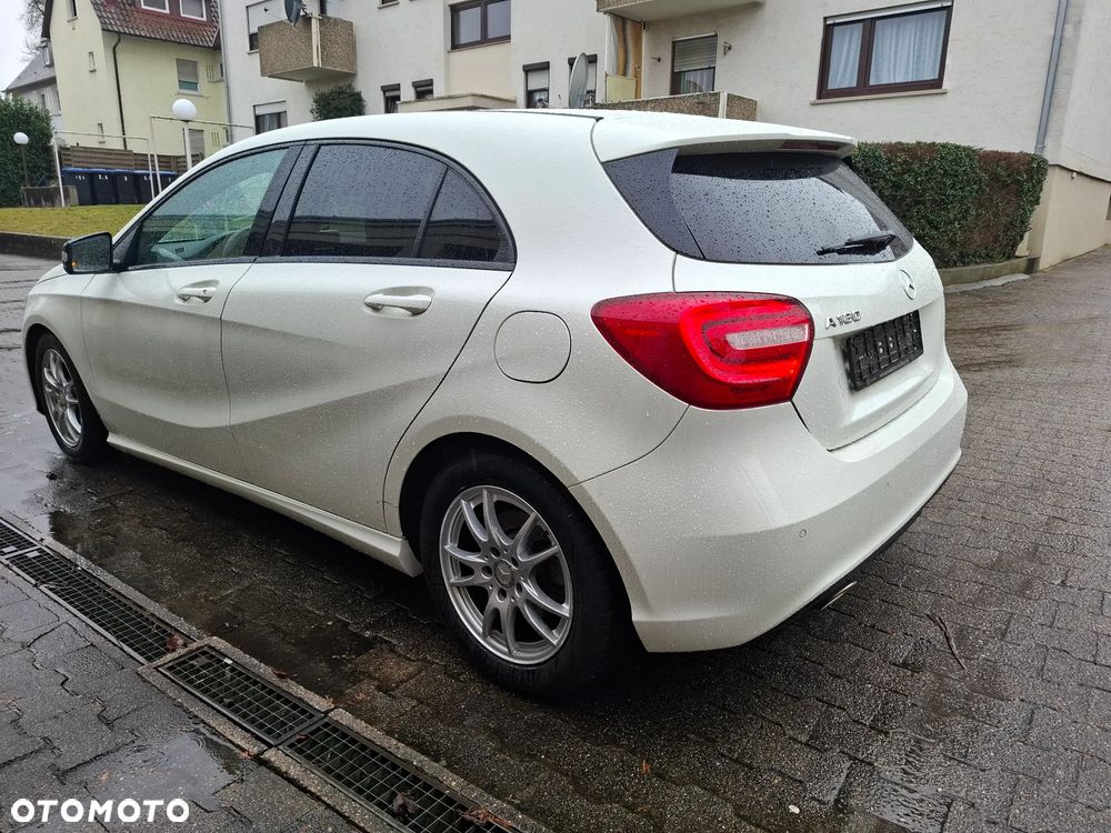 Mercedes-Benz Klasa A 180 (BlueEFFICIENCY) Urban - 4