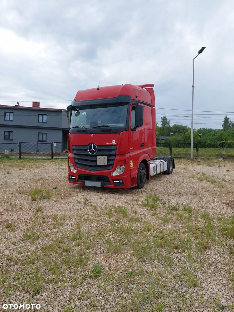 Mercedes-Benz Actros - 1