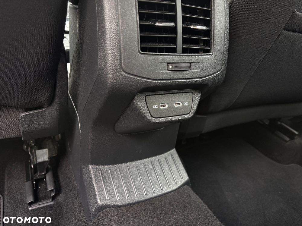 Volkswagen T-Roc 2.0 TDI SCR DSG IQ.DRIVE - 16