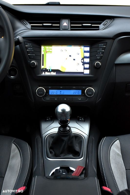 Toyota Avensis 2.0 D-4D Elegance - 19