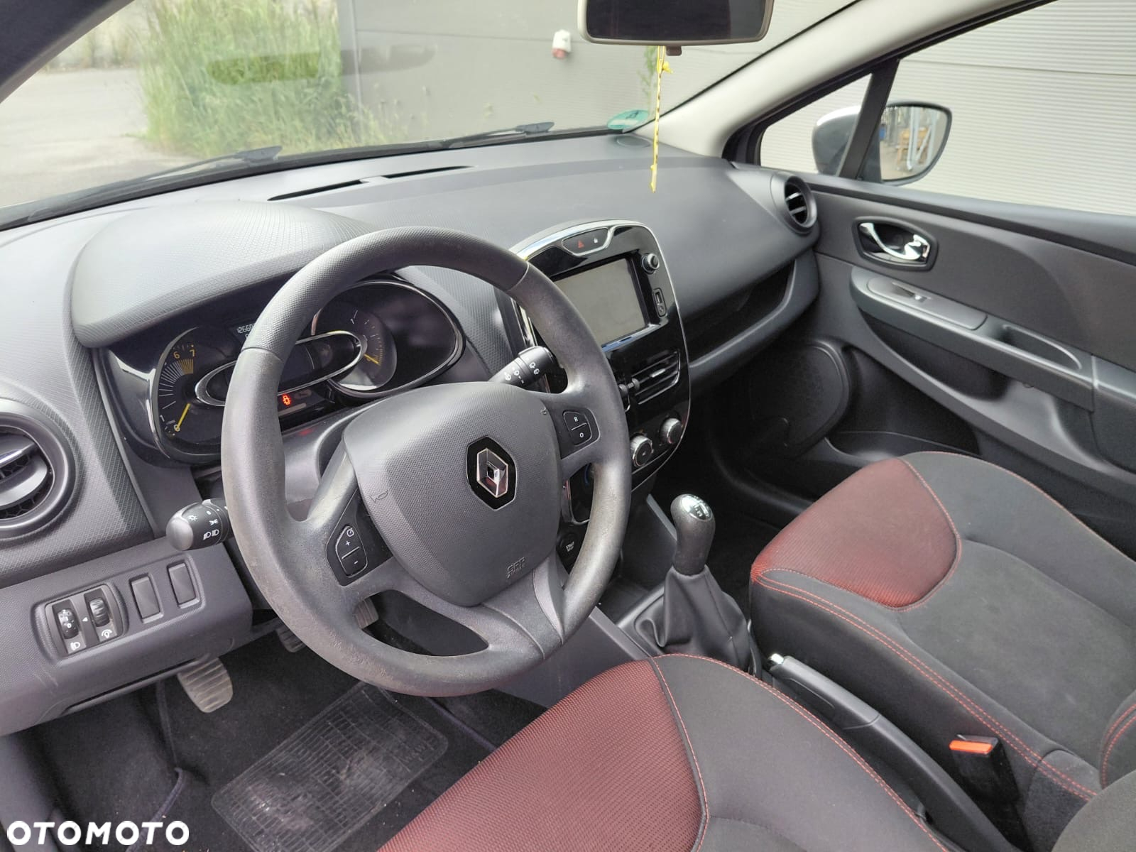 Renault Clio 1.2 16V 75 LIMITED - 7